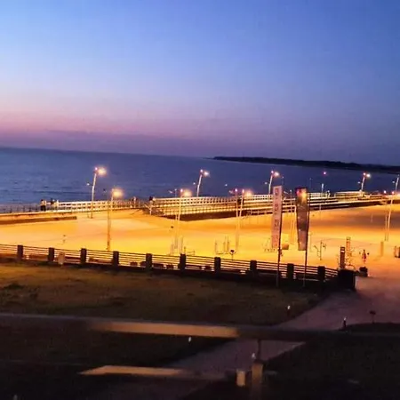 33 Przy Latarni * Darłowo