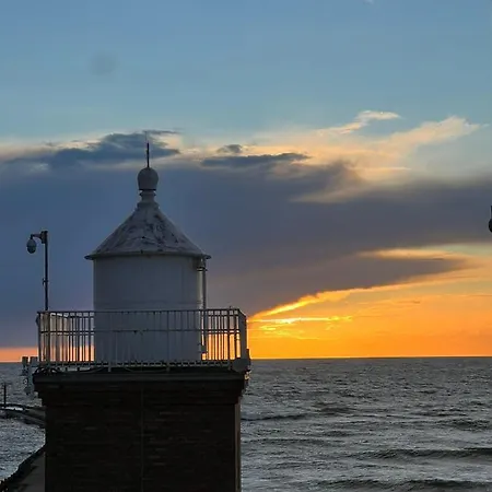 33 Przy Latarni * Darłowo